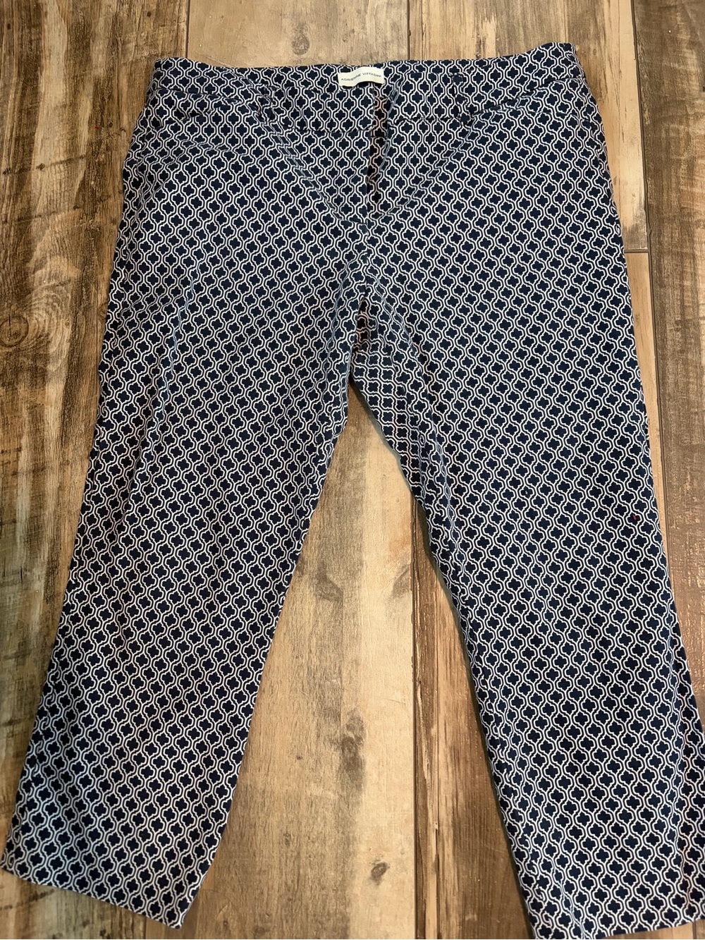 Adrienne Vittadini Navy & White Geometric Capris